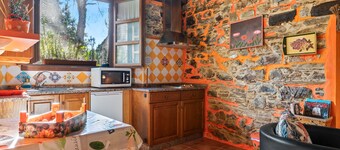 Country House 'Nogueira' with Mountain View, Private Terrace and Wi-Fi