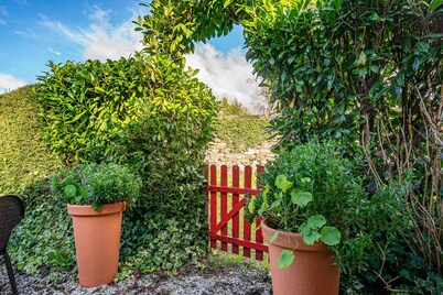 Country House 'Loureiro' with Mountain Views, Shared Terrace and Wi-Fi