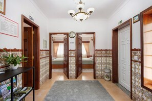 3 chambres, fer et planche à repasser, accès au Wi-Fi (inclus)