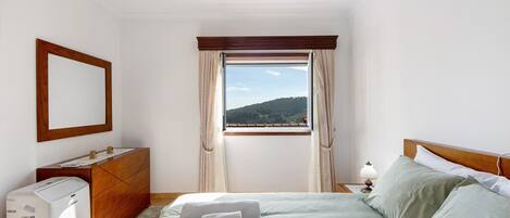 3 sovrum, strykjärn/strykbräda, gratis wi-fi och sängkläder