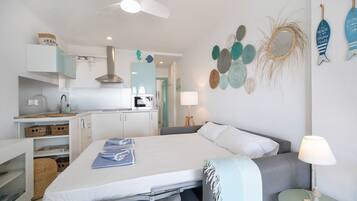 1 soverom, strykejern/-brett, wi-fi (inkludert) og sengetøy