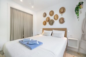 1 bedroom, iron/ironing board, free WiFi, bed sheets - Apartment 'Apartamento Los Balcones A' with Sea View, Private Terrace and Wi-Fi (Chiclana de la Frontera)