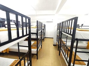 In-room safe, iron/ironing board, free WiFi