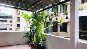 Shared Dormitory, Mixed Dorm | Terrace/patio - Silom Guesthouse (Bangkok)