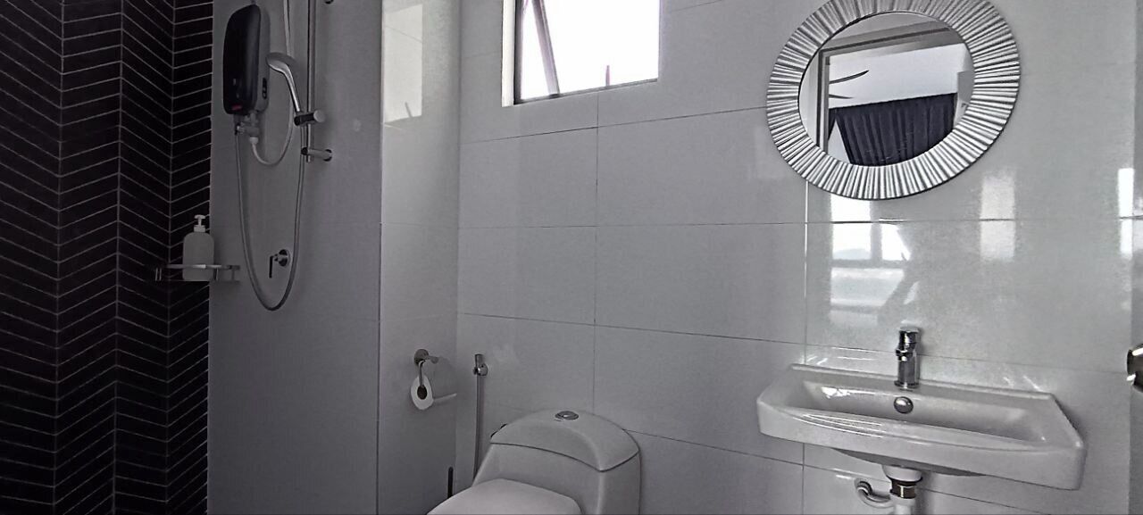 Apartment, City View | Bathroom | Shower