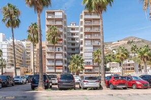 Exterior - Mont Pele Apartment with Private Terrace, Wi-Fi, and Air Conditioning (Cullera)