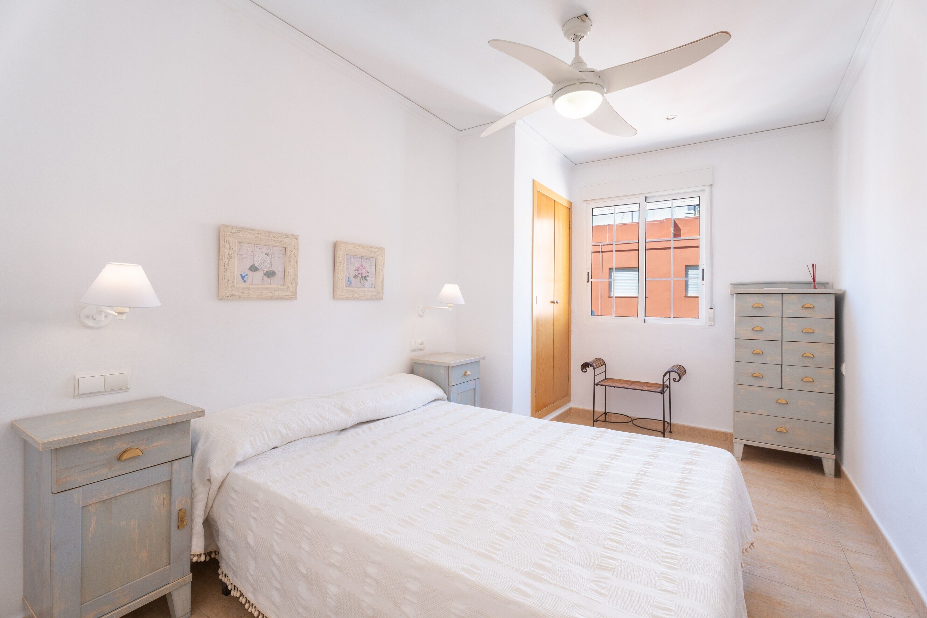 2 多间卧室、熨斗/熨衣板、免费 WiFi、床单