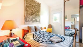 1 bedroom, free WiFi, bed sheets