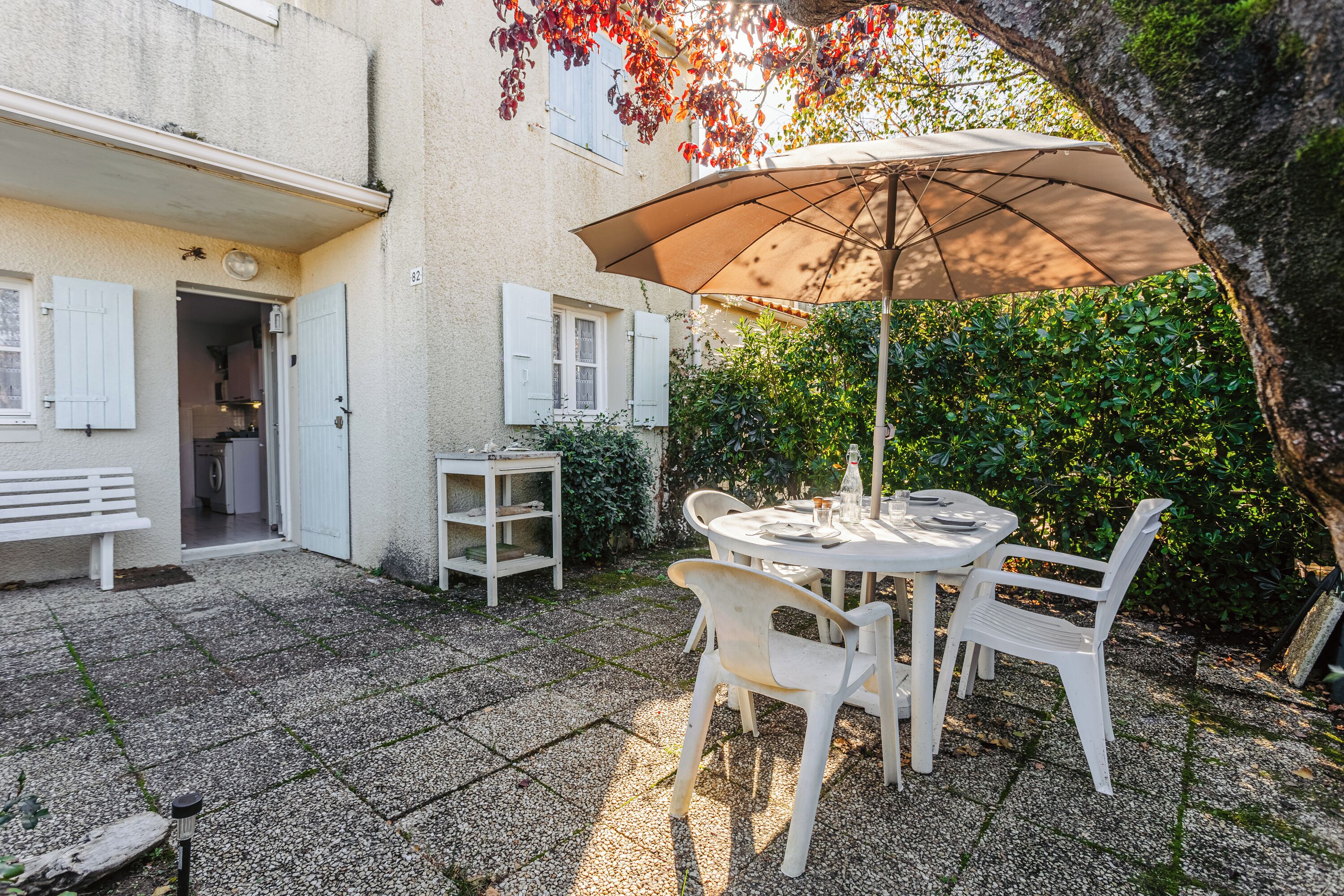 屋外ダイニングエリア