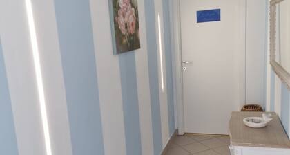 Room 'L'angolo Azzurro' with Wi-Fi and Air Conditioning