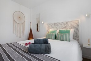 1 habitación, tabla de planchar con plancha, wifi gratis y ropa de cama 