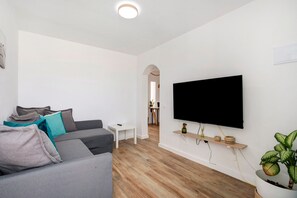 TV - Vacation Home 'Casa Alisios' with Mountain View, Private Terrace and Wi-Fi (Costa Calma)