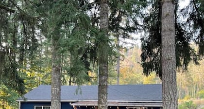 Private Cozy Creekside