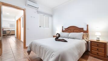 2 Schlafzimmer, Bügeleisen/Bügelbrett, kostenloses WLAN, Bettwäsche