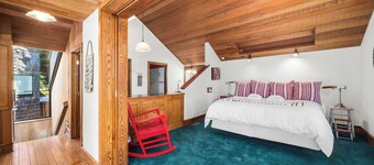 Corcoran Beachhouse - Stunning ocean views!