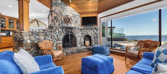 Corcoran Beachhouse - Stunning ocean views!