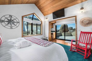 3 bedrooms, travel cot, WiFi, bed sheets - Corcoran Beachhouse - Stunning ocean views! (Santa Cruz)