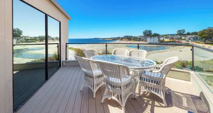 Corcoran Beachhouse - Stunning ocean views!