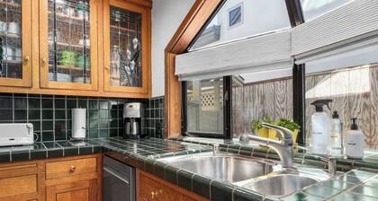 Corcoran Beachhouse - Stunning ocean views!