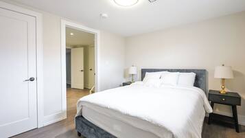 4 bedrooms, free WiFi, bed sheets