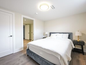 4 bedrooms, free WiFi, bed sheets