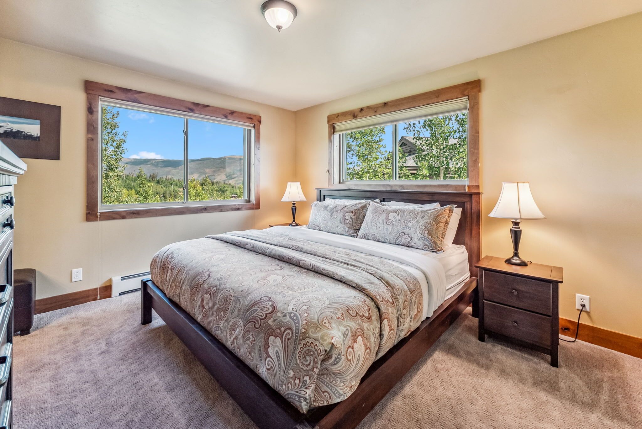 3 bedrooms, iron/ironing board, travel crib, WiFi