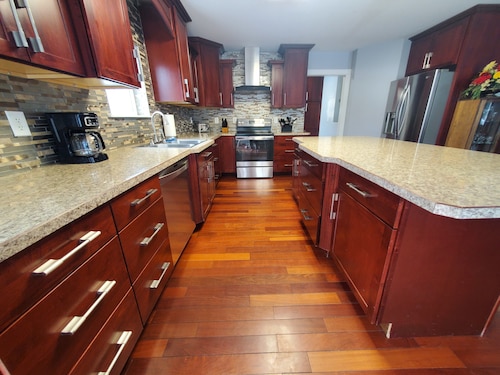 Spacious 6-bedroom+ Studio Apartment with 11+ Guests-Dog friendly in Homer Hills