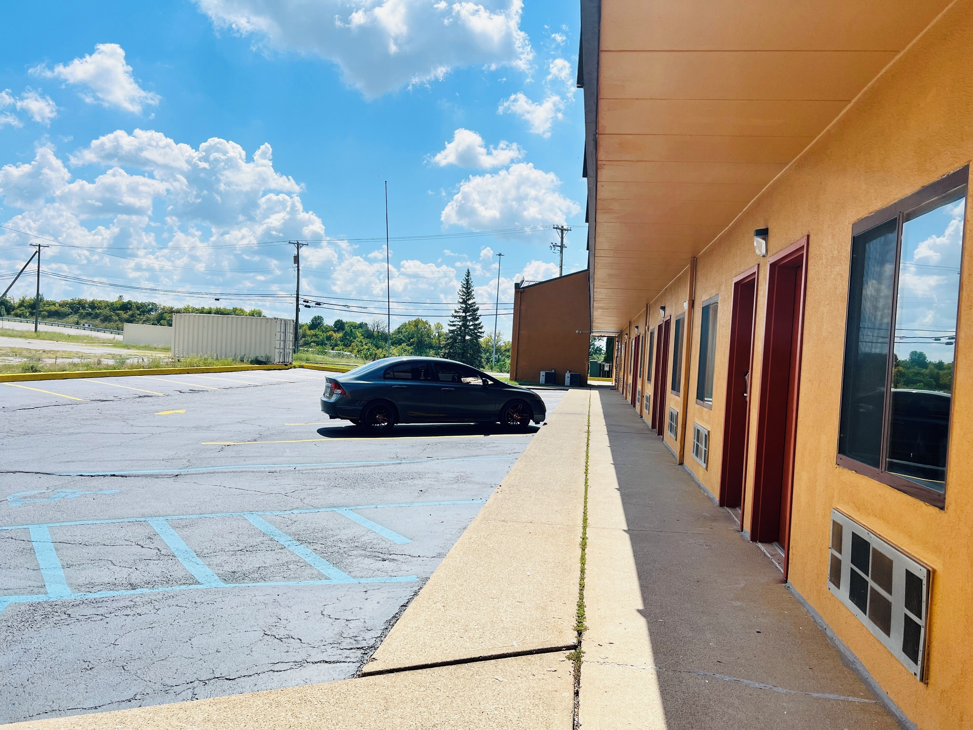 Ubetjent parkering (inkludert)