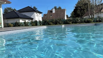Piscina externa, piscina aquecida