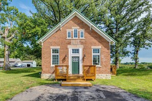 Exterior - West Lafayette Home ~ 3 Mi to Purdue Campus! (West Lafayette)