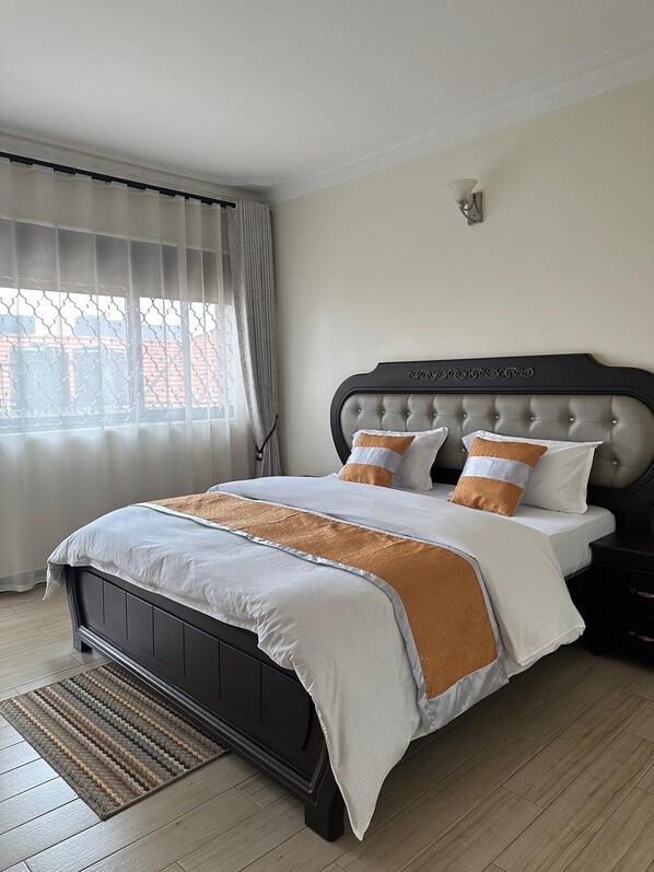 City Apartment | 2 bedrooms, free WiFi - Divine Furnished Apartments (Kampala)