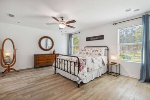 4 Schlafzimmer, Bügeleisen/Bügelbrett, kostenloses WLAN, Bettwäsche