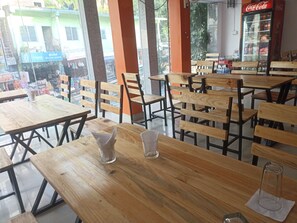 Restaurant - Laliguras Hotel and Lodge  (Manthali)