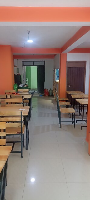 Interior entrance - Laliguras Hotel and Lodge  (Manthali)