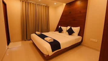 Familien-Suite | Laptopgeeigneter Arbeitsplatz