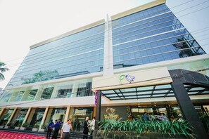 Façade de l’hébergement - soirée/nuit