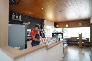 Coffee shop