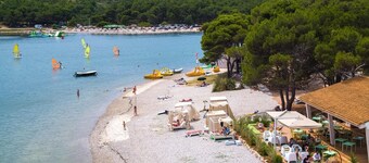 Villa Faro - New dream house, heated pool, games room, bbq, near beaches, Istria