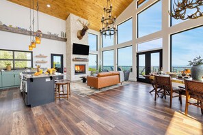 Smart TV, fireplace, video games