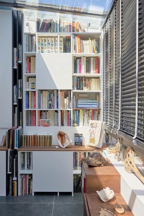 Interior - Architect's Villa, Secret Garden & Beaches 5 minutes away (Toulon)