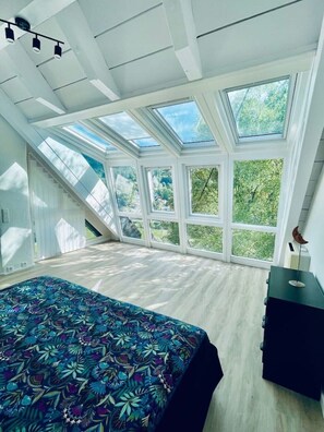 2 sovrum, strykjärn/strykbräda, resesäng och wi-fi