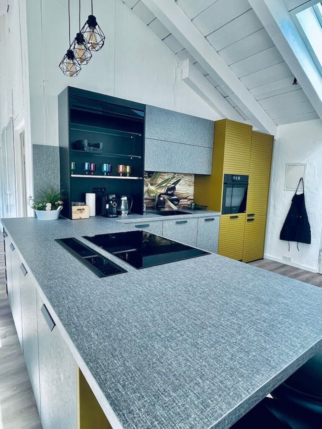 Kühlschrank, Ofen, Herdplatte, Geschirrspüler