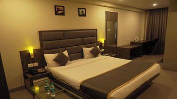 Soundproofing, iron/ironing board, free WiFi