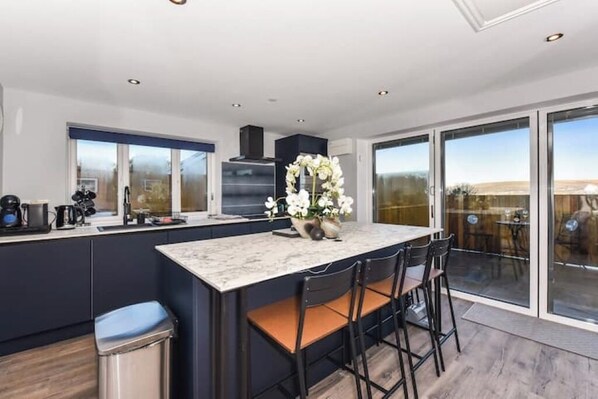 Fridge, microwave, oven, stovetop - La Cantera, South Wales.
(Close to Brecon and Bike Park Wales) (HEOLGERRIG)