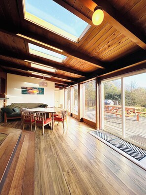 Interior - Pacific Sands @ The Nook (Fort Bragg)