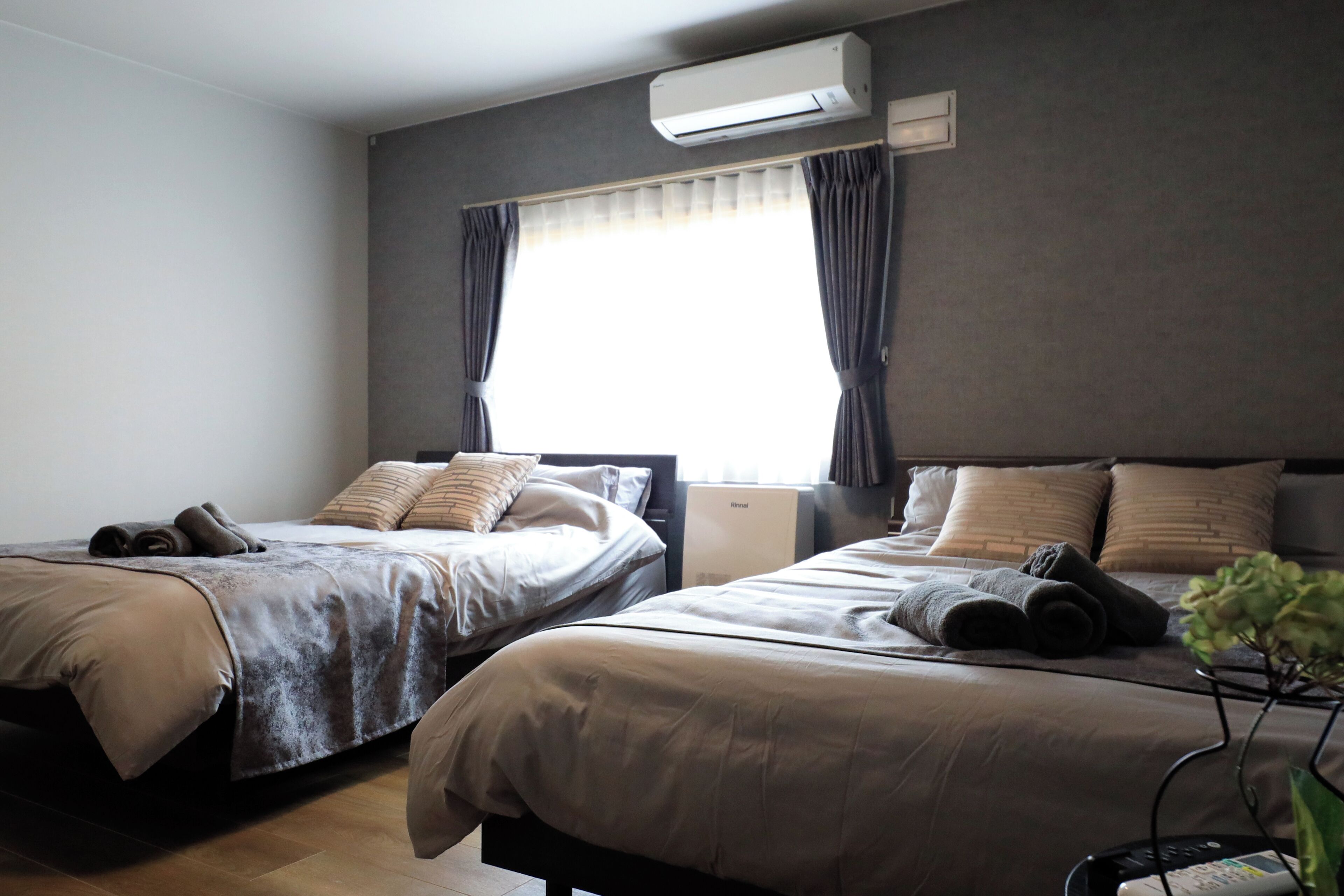 5 bedrooms, iron/ironing board, free WiFi