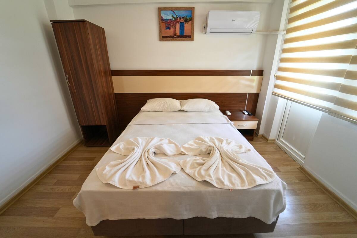 Classic Double Room, Balcony, Garden View