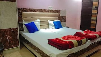 Free WiFi, bed sheets