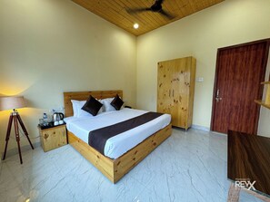 Doppia Deluxe, patio, vista montagna | Wi-Fi gratuito, lenzuola