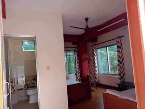 Literie de qualité supérieure, bureau, chambres insonorisées